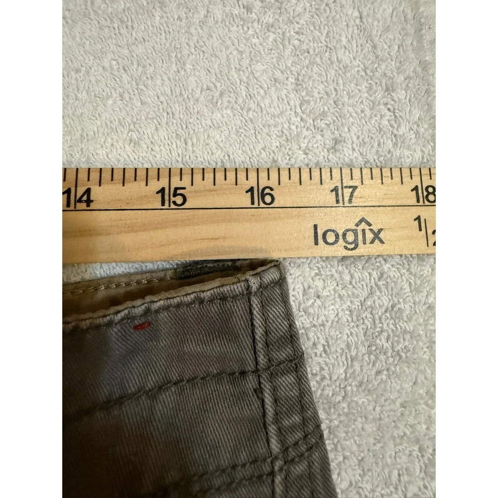 Unionbay Mens Gray Cotton Cargo Shorts Size 32 Relaxed Fit Utility Pockets